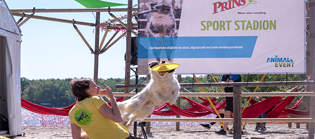 Prins opent Lekker in je vel-café op Animal Event